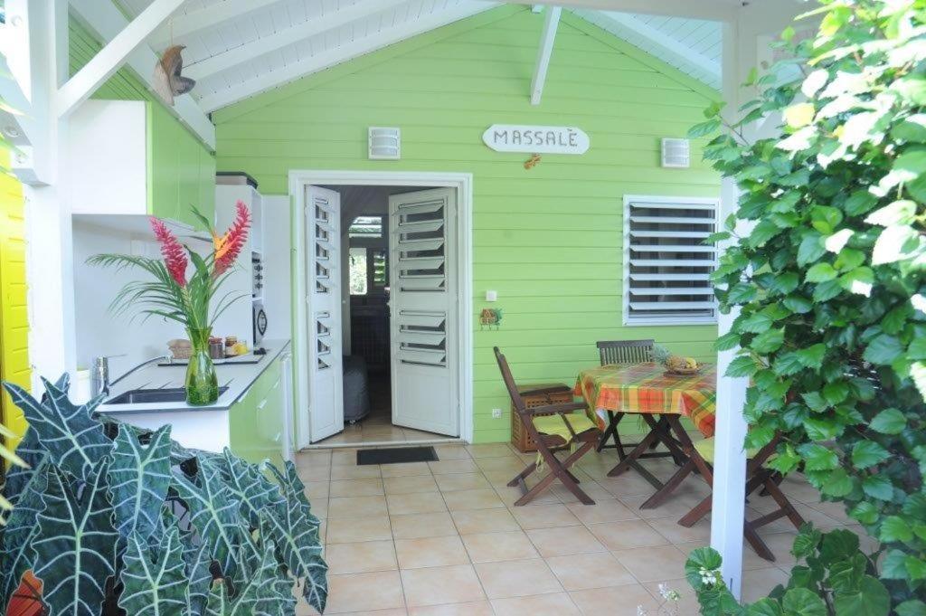 Les 3 Epices Apartment Le Gosier  Bagian luar foto
