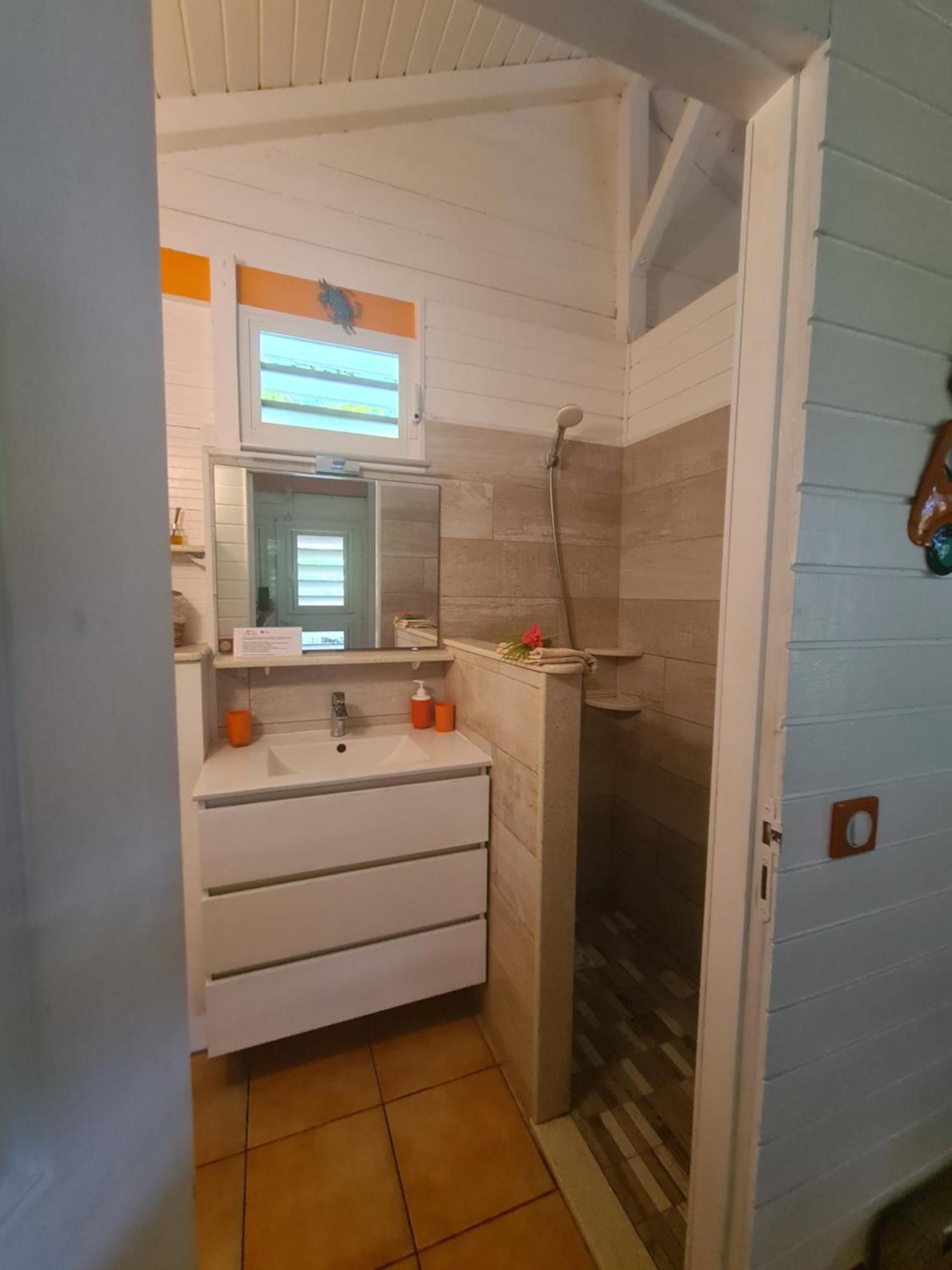 Les 3 Epices Apartment Le Gosier  Bagian luar foto