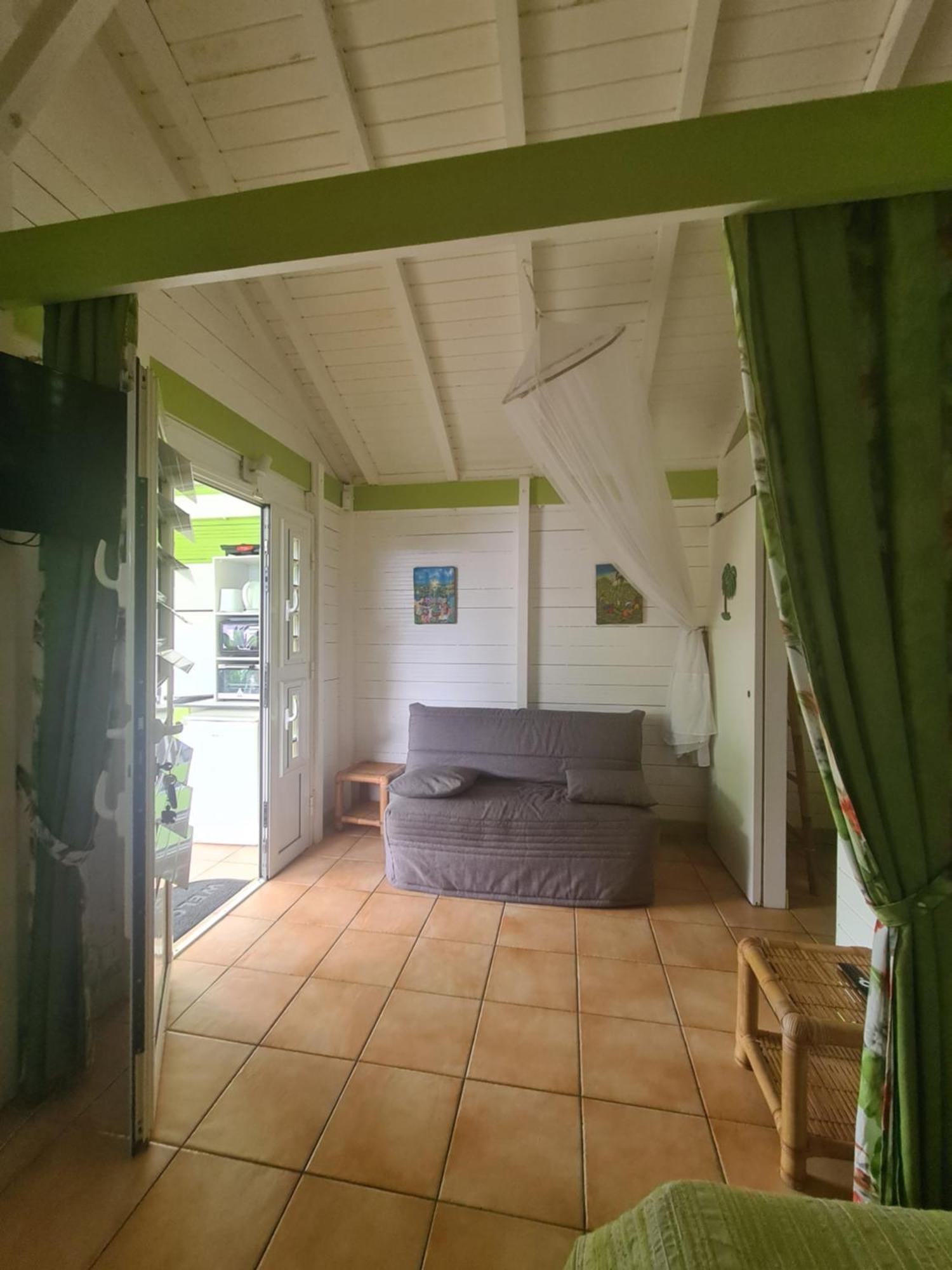 Les 3 Epices Apartment Le Gosier  Bagian luar foto